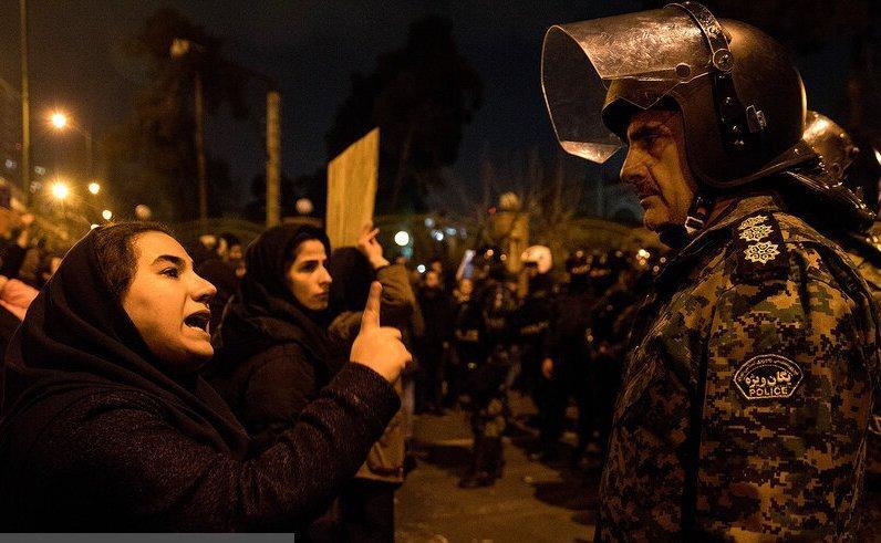 تحلیل نماینده اصفهان از اعتراضات پس از سقوط هواپیما ، اگر تحلیل نماینده اصفهان از اعتراضات پس از سقوط هواپیما ، اگر قابل راهنمایی نیستند ...