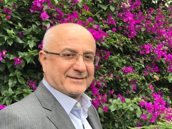 پیام تسلیت ظریف به مناسبت درگذشت علی مرادخانی پیغام تسلیت ظریف به مناسبت درگذشت علی مرادخانی
