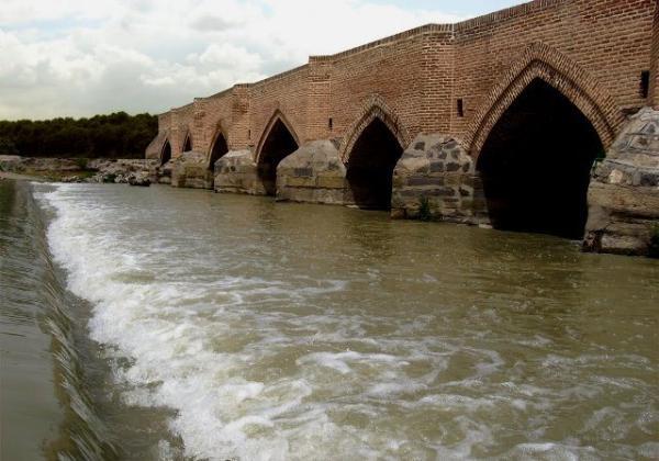 پل هفت چشمه؛ جاذبه طبیعی و تاریخی اردبیل